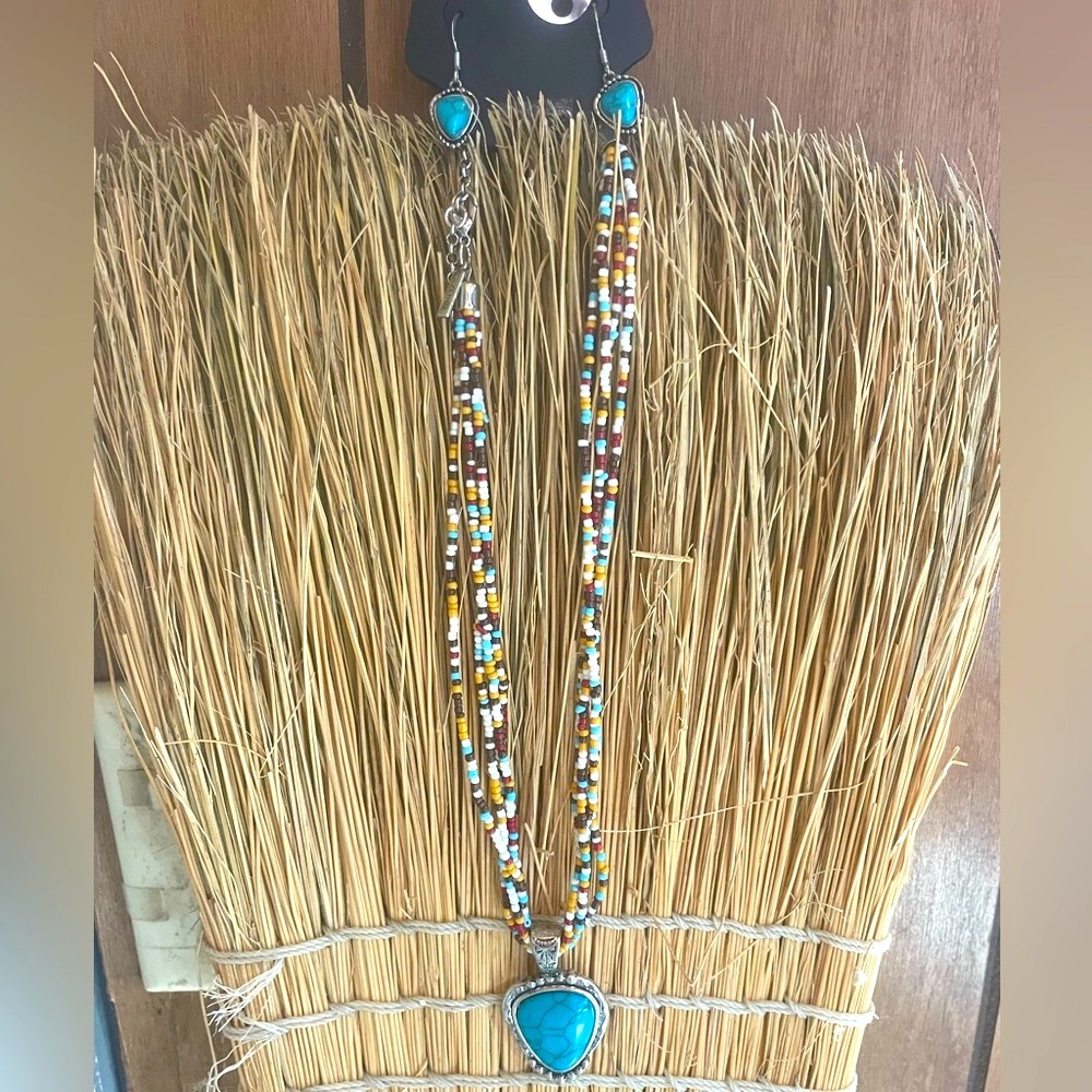 SHYANNE Multi colored beaded &Turquoise Pendant Necklace set W/ earrings NWT
